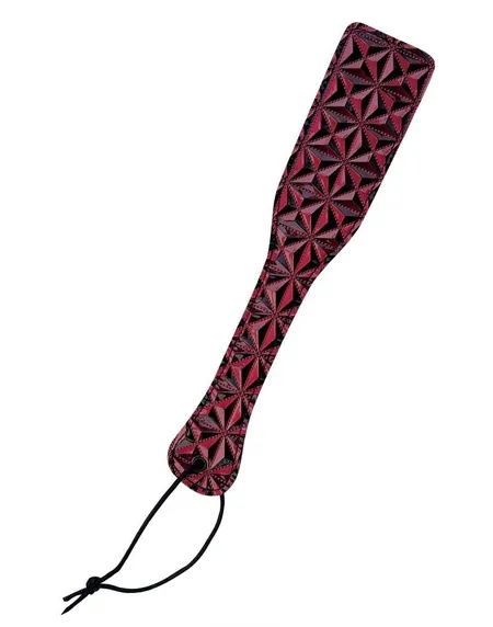 Šamar napravljen od materijala sa D efektom .