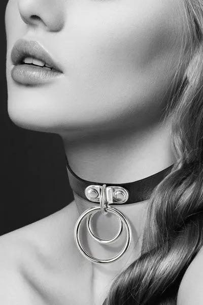 Choker sa prstenom Collier Ras de COU Noir