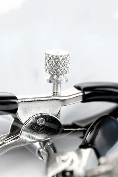 Stezaljke za bradavice Toifa Theatre, metal sa puhom