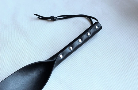 Bdsm pletenica šamar paddle