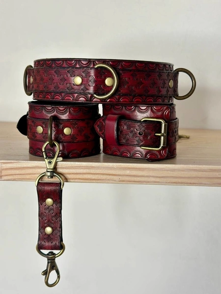 Čoker i lisice od kože