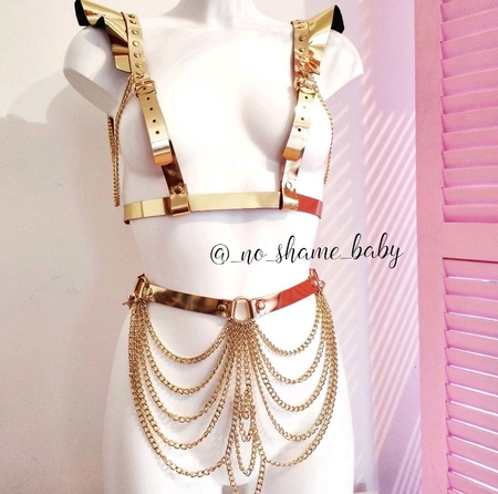 Portupea krila sa lancima zlatna od prave kože za kinki fotografije