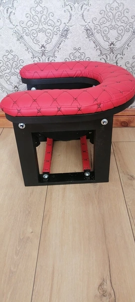 Stolica za oralno lasanje BDSM-a