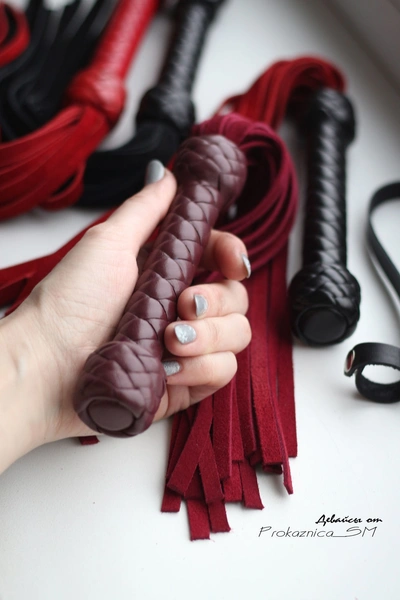 Flogger intimni iz velura