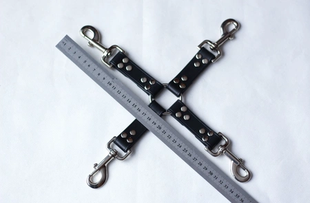 Bdsm spojnica krst vezivanje
