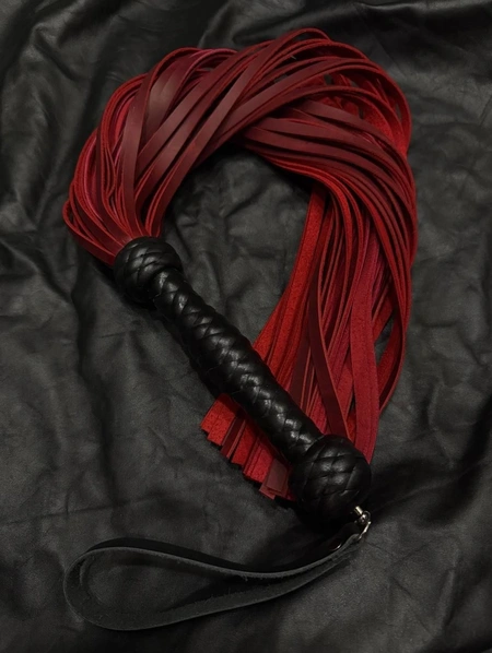 Pletka: Flogger Crazy Horse