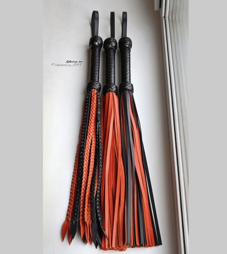 Set: dva floggera i mačka (afrikanka)