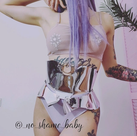 Korzet ogledalo futuristički izgled baska pojas srebrni portupeja