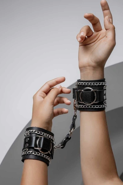 Kožne lisice za lančane igre