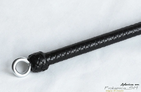 Bdsm vezivo u kožnoj pletenici