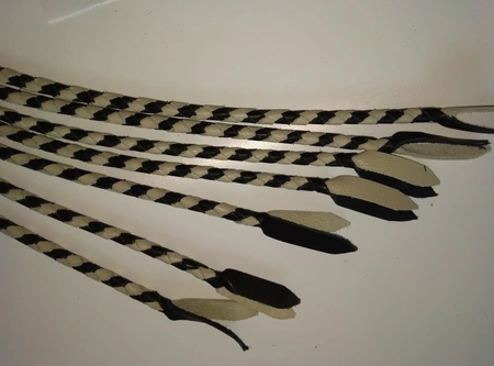 BDSM uređaj mačka Prugasta