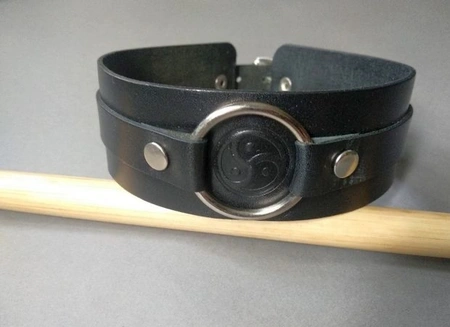 BDSM ogrlica sa prstenom Triskel (r2822)