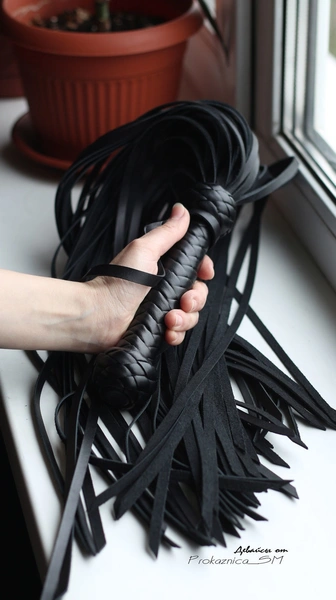 Flogger od kože 60 repova