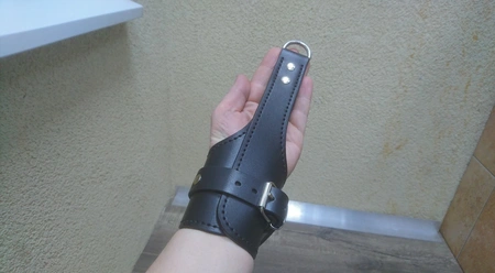 Lisice: privesci od prave kože (BDSM)