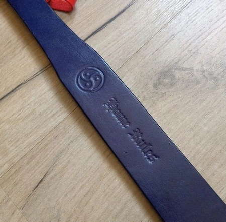 Tawse BDSM touse BDSM spanker plava