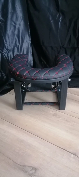 Stolica za oralno lasanje BDSM-a