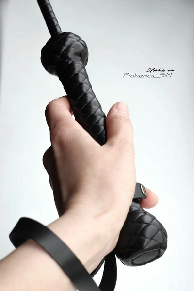 Pleteni bdsm stack sa dvostrukim šamarom