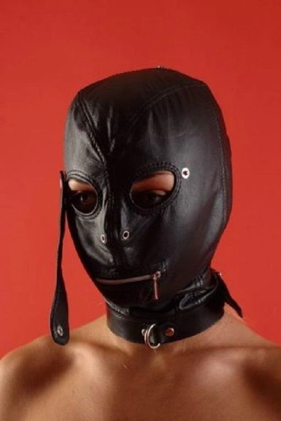 BDSM maska kaciga sa ogrlicom i kuglicama (Šifra: P85)