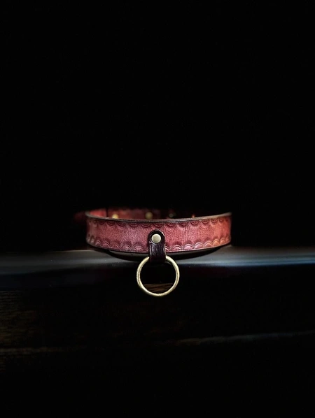 Čoker od reljefne kože