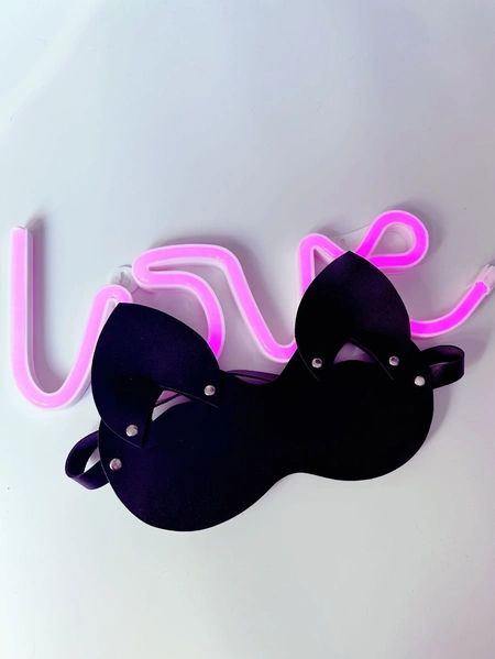 Mačka maska zatvorena