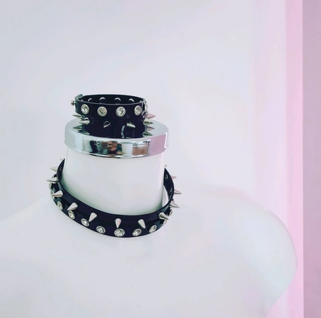 Choker sa šiljastim kamenčićima od vinila i kože kinki prozirni dodaci