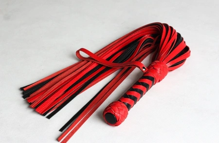 Pletenica flogger crveno-crna 50 repova od 55cm