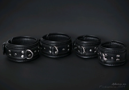 Komplet za naručivanje i ponoge BDSM