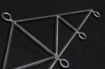 Odstojnik za bdsm vešanje