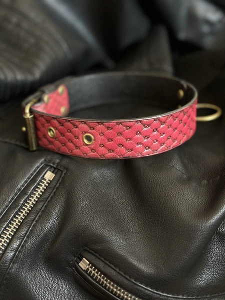 Choker: od prave reljefne kože