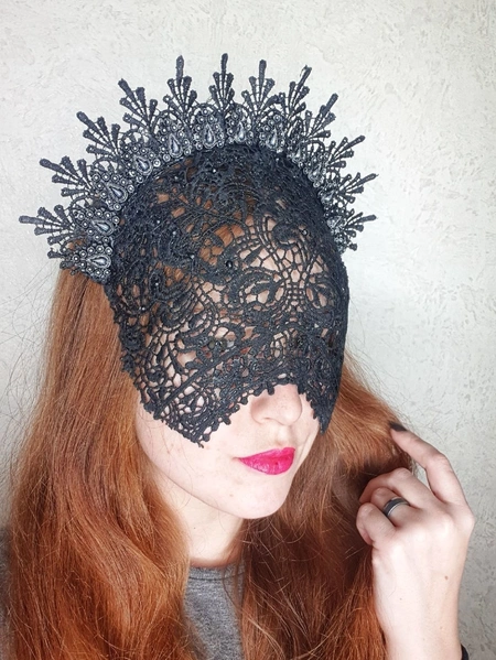 Crna maska od čipke