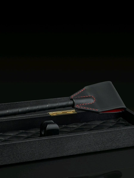 BDSM poklon set stack u drvenom kućištu