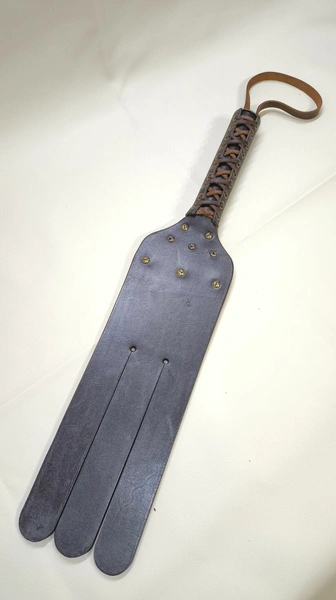 Pletka: Padl, spanker, šlepalka