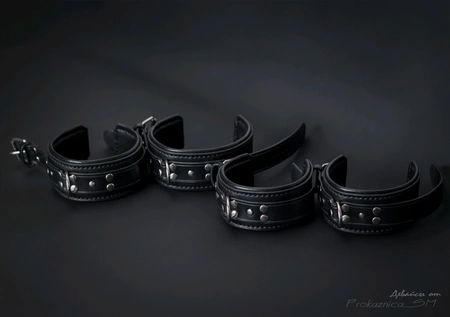 Komplet za naručivanje i ponoge BDSM