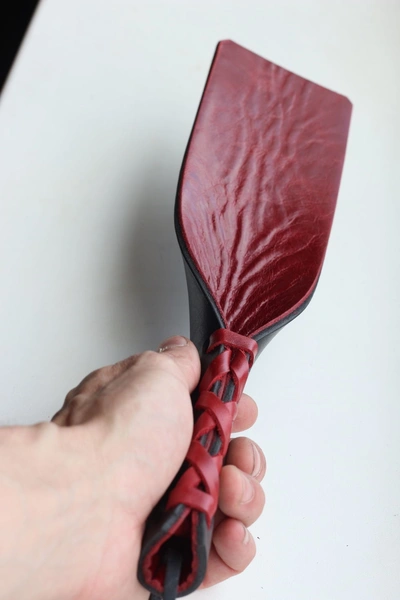 Bdsm šamar (padl, padl) koža