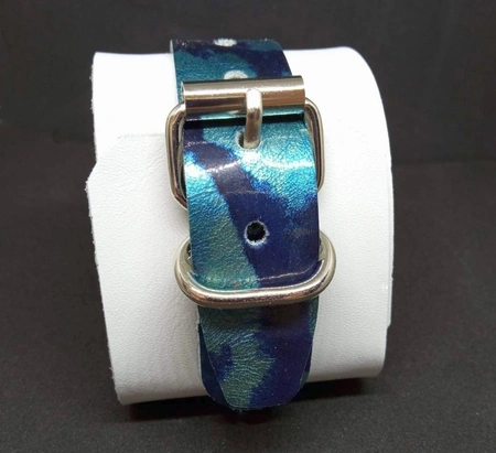 BDSM lisice različite boje kože (P2244)