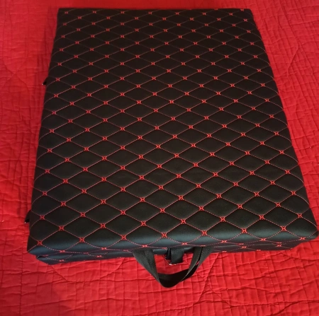 Ploča za zaključavanje sa lisicama za intimne igre