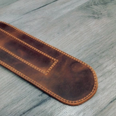 Pljeskavica BDSM spanker od kože