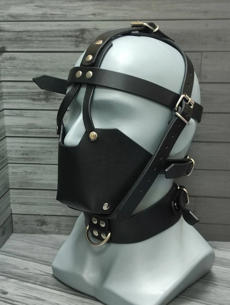 Kožna maska kinki (bdsm)