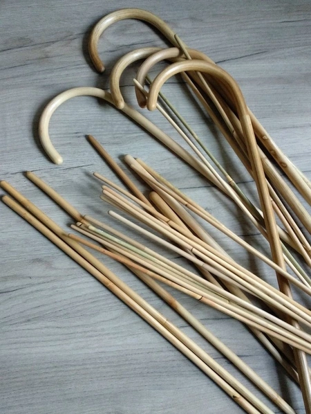 BDSM šipka od ratana. Prečnik 2 cm - 2,8 cm