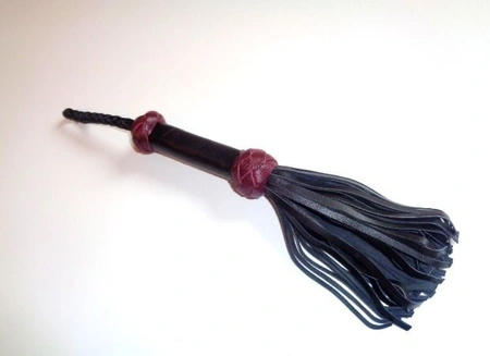 Pletka: Flogger genitalni Bordo