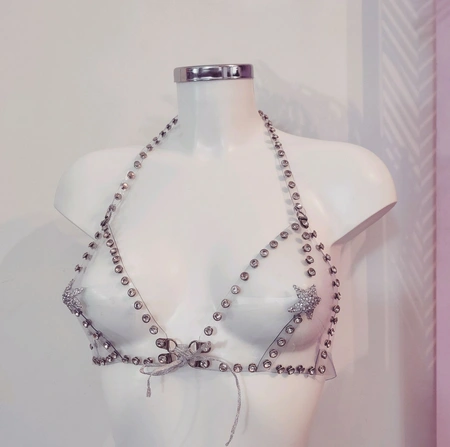 Prozirni prsluk sa kamenim rhinestones-om kink parti izgled