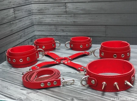 Komplet za fixiranje od prave kože (BDSM)