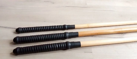 BDSM ratan sa drškom od latexa