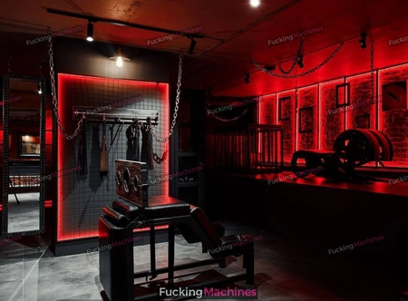 BDSM mašina nameštaj stolica / BDSM fixacija  / mašina za bičevanje