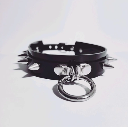 Choker ogrlica sa prstenom i šiljcima od vinila za zabavu fotografisanje