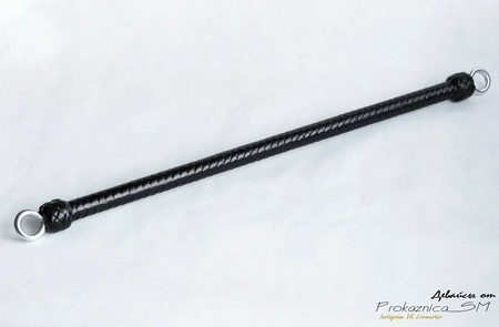 Bdsm vezivo u kožnoj pletenici