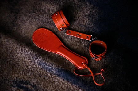 Komplet za igranje uloga: šamar i lisice