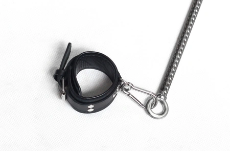 Bdsm odstojnik svih veličina za fixiranje je posebno jak