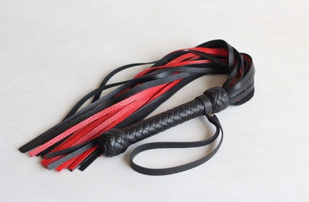 Pleteni floger crno-crveni 35 repova od 45cm