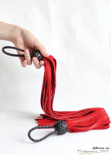 Pletka bdsm: kistevoй floger, intiman